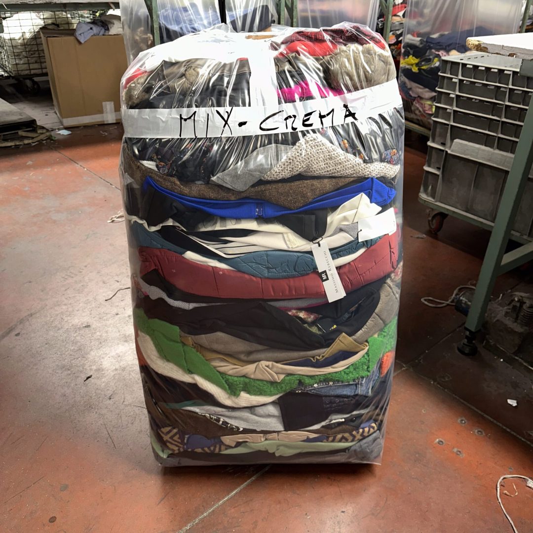 Lotto misto crema abbigliamento usato ingrosso